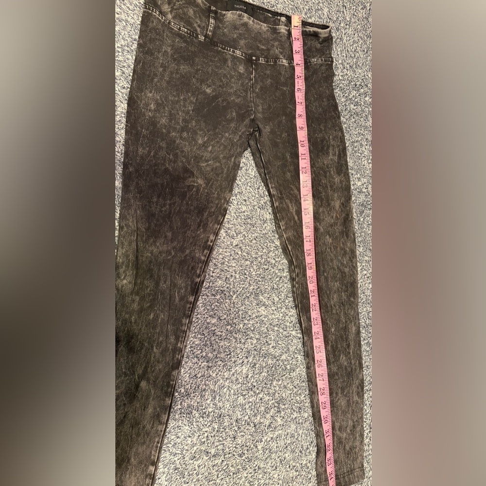 Talula Charcoal Acid Wash leggings Size M - Picture 7 of 8